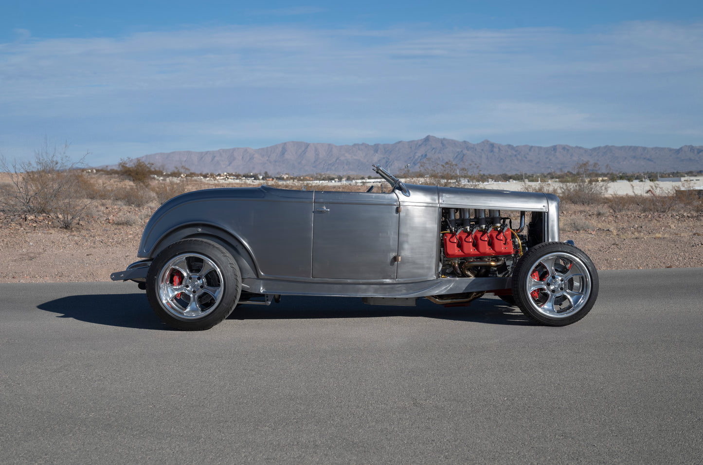 Kaase 520-Powered '32 Ford Roadster Highboy